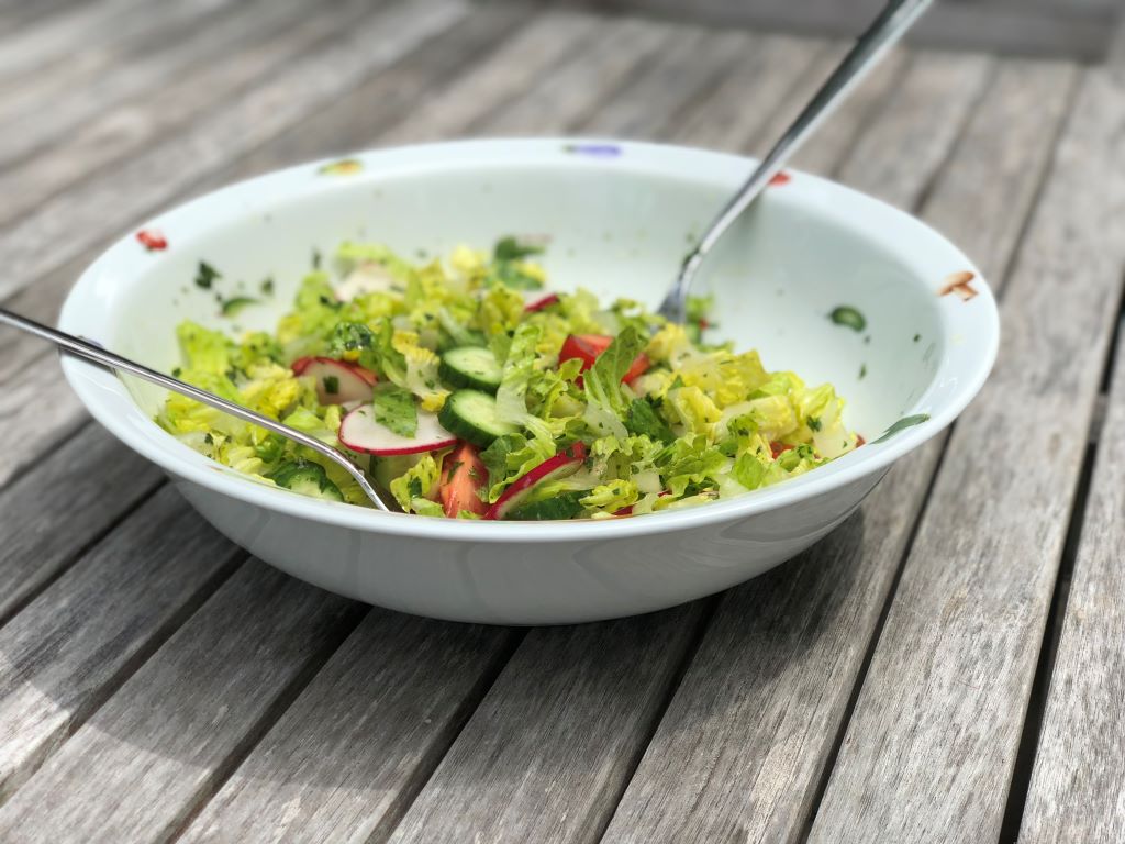 Refreshing mint salad