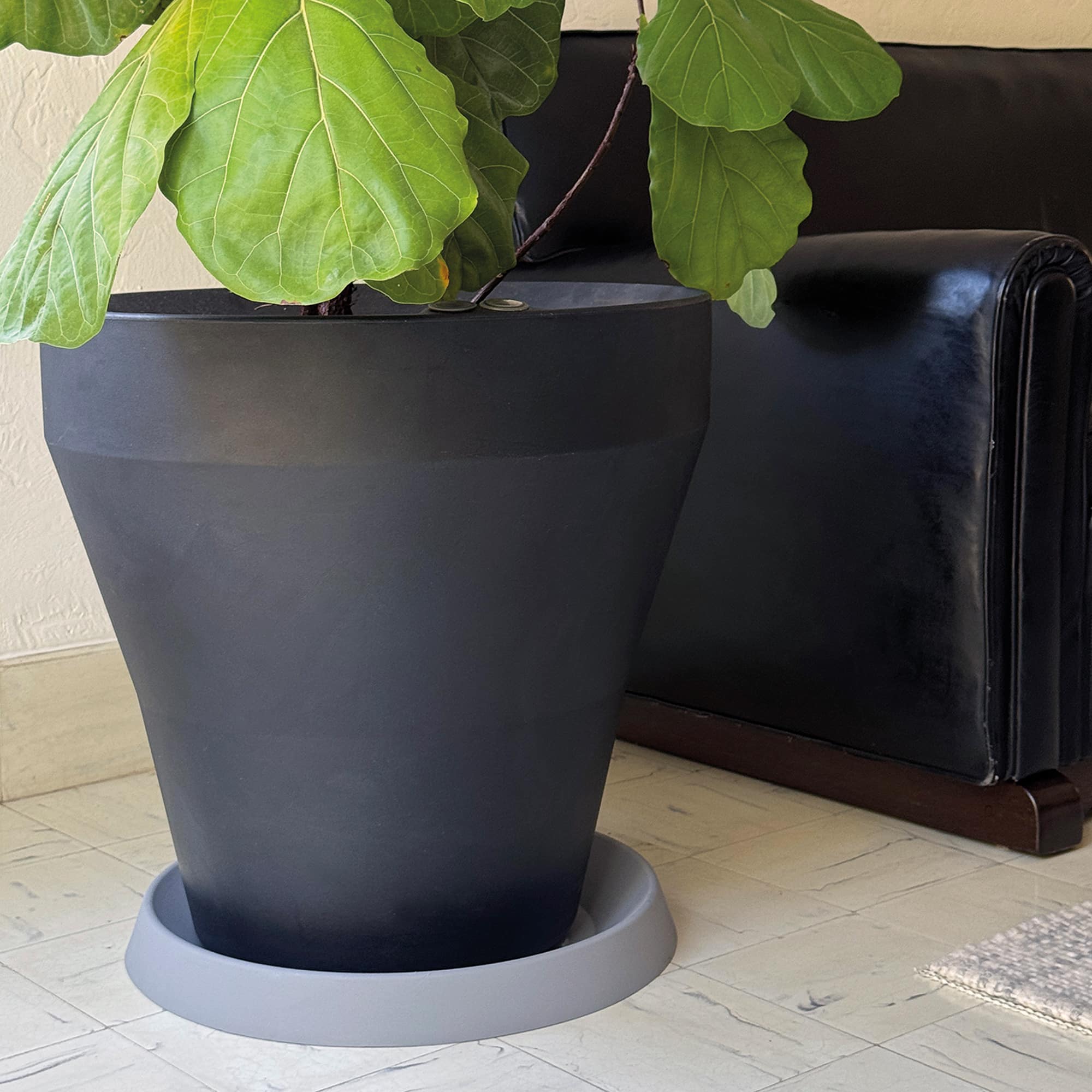 Crescent Garden TruDrop Rim planter on Crescent Garden Universal Round Saucer