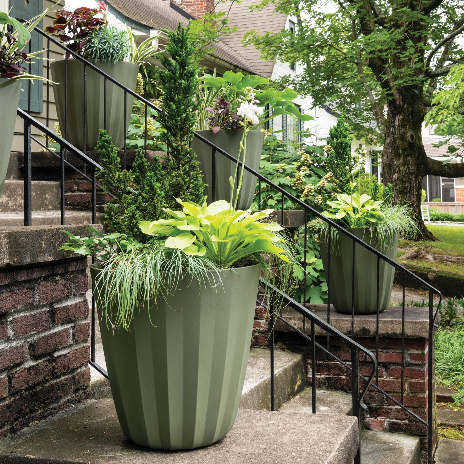 Steps Railing with Pleat Planters