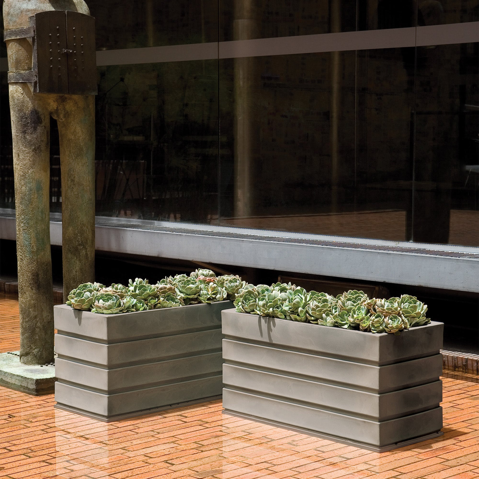 Modern Outdoor Planters: Rectangular Low Planter Pot 18 h