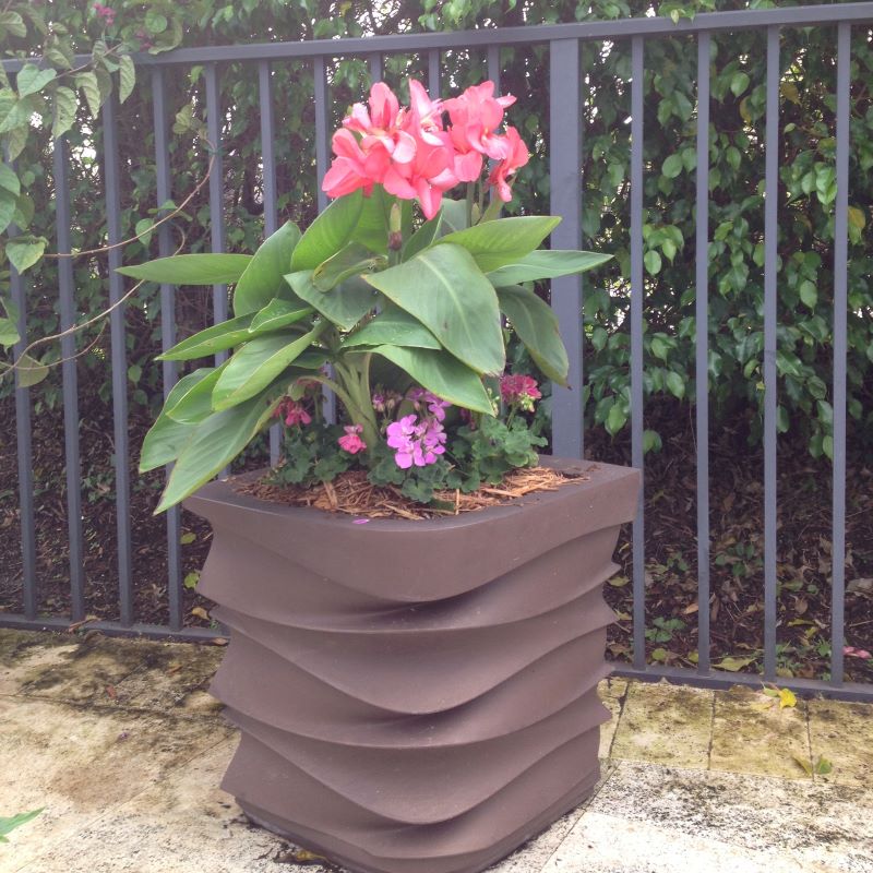 Eye Planter Unique Brown Modern Outdoor planter