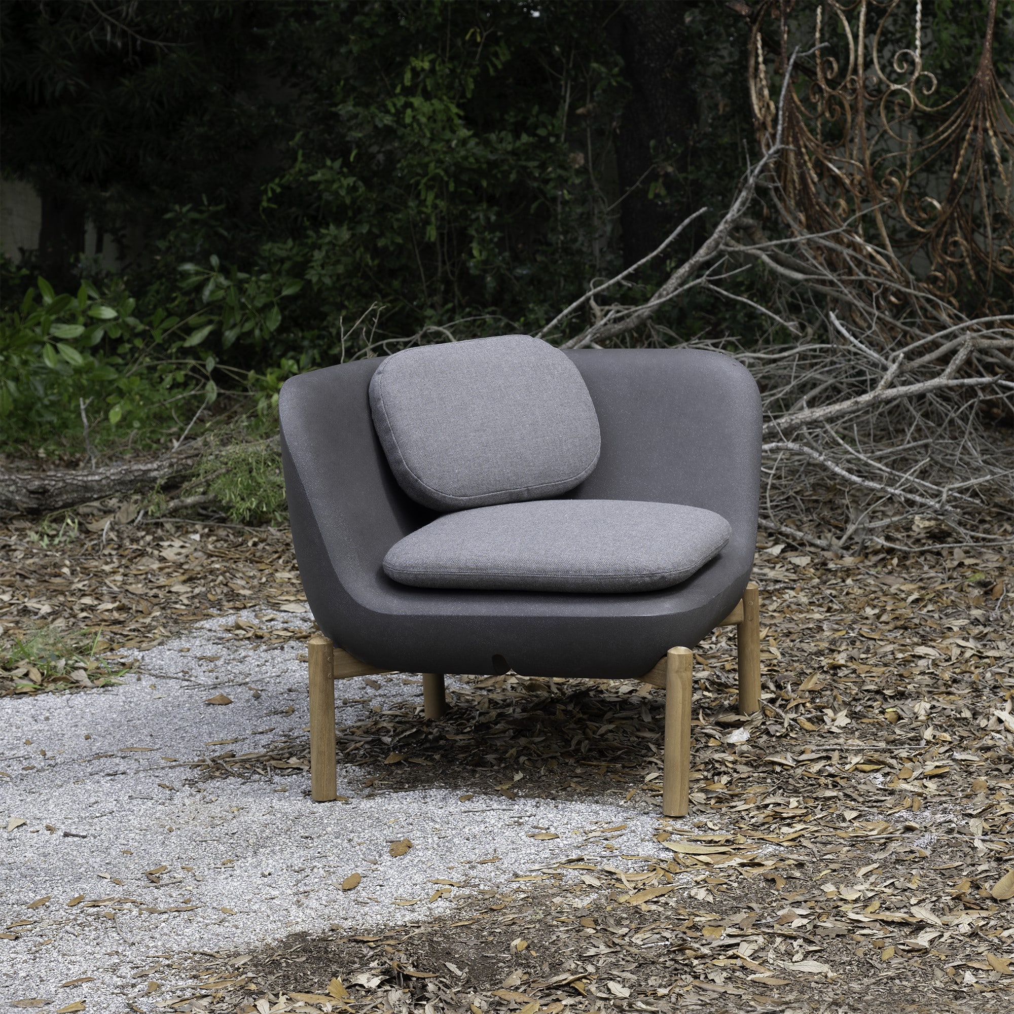 Elements Corner Lounge Chair Crescent Garden